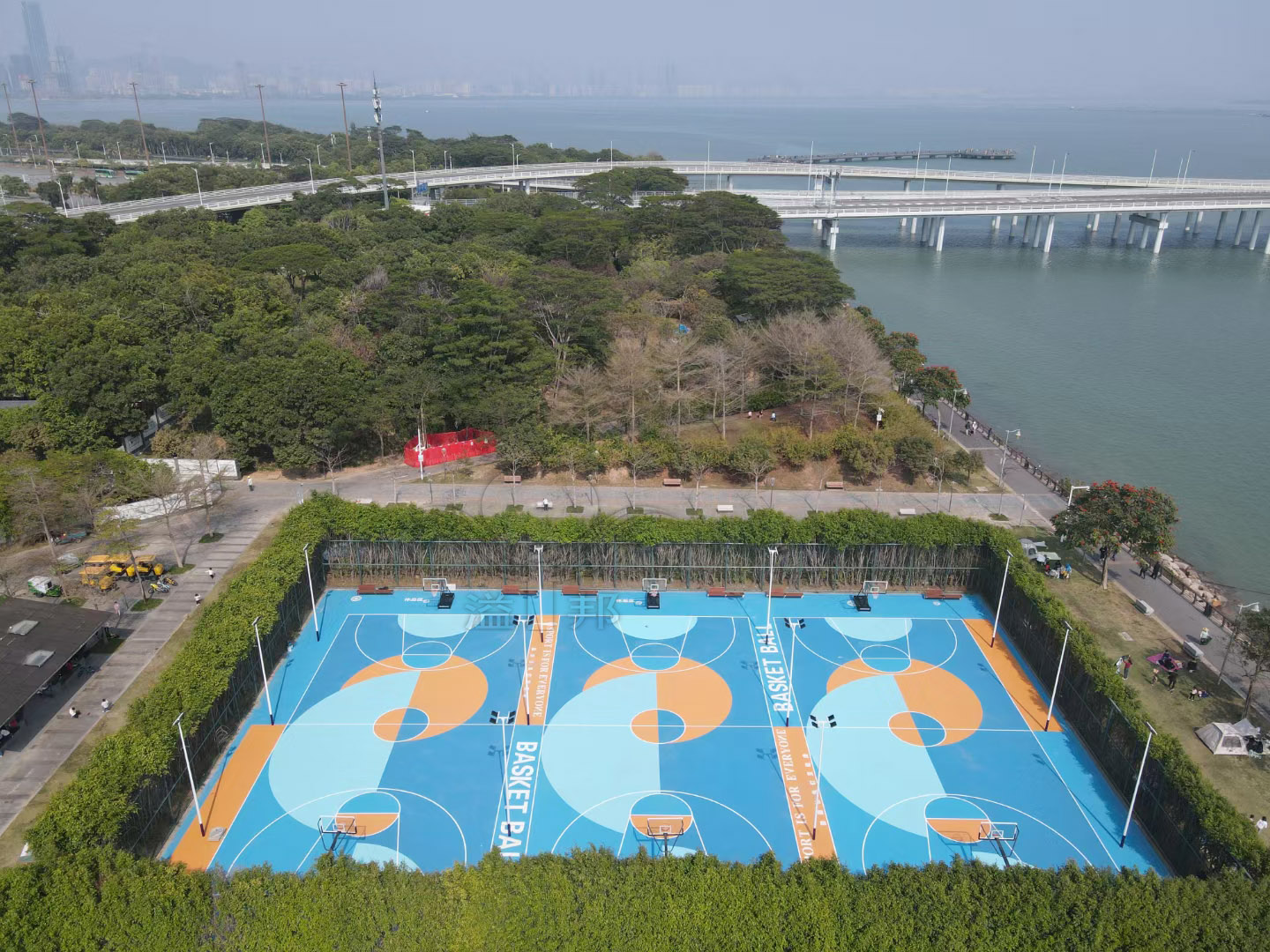 建一个篮球场需要多少钱 建一个篮球场需要多少钱